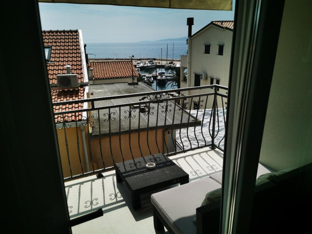 Apartments Dvor - Ap1, Ap2, Ap3 Baška Voda Εξωτερικό φωτογραφία