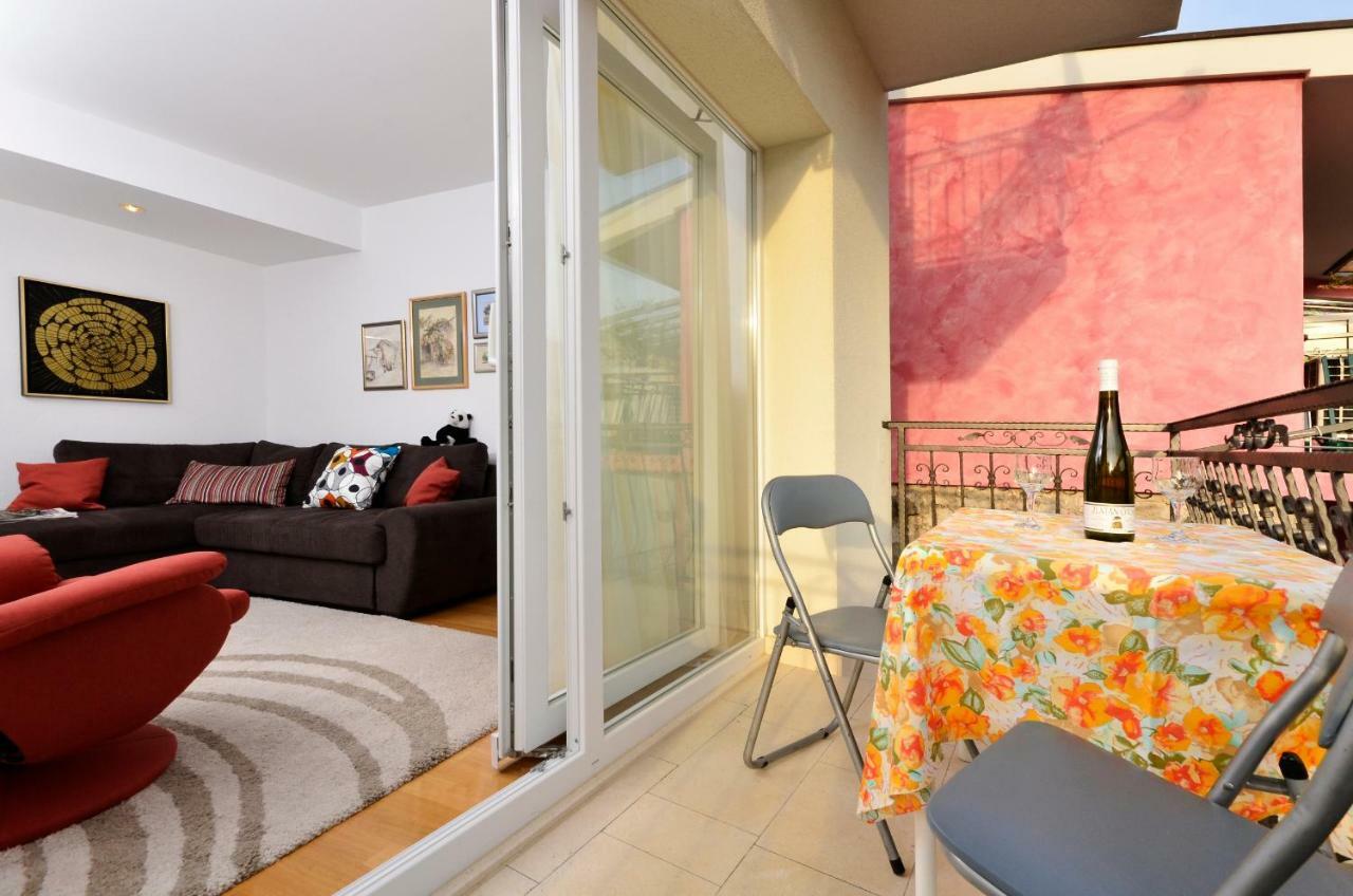 Apartments Dvor - Ap1, Ap2, Ap3 Baška Voda Εξωτερικό φωτογραφία