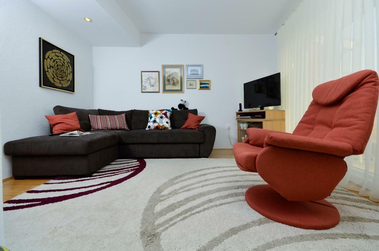 Apartments Dvor - Ap1, Ap2, Ap3 Baška Voda Εξωτερικό φωτογραφία
