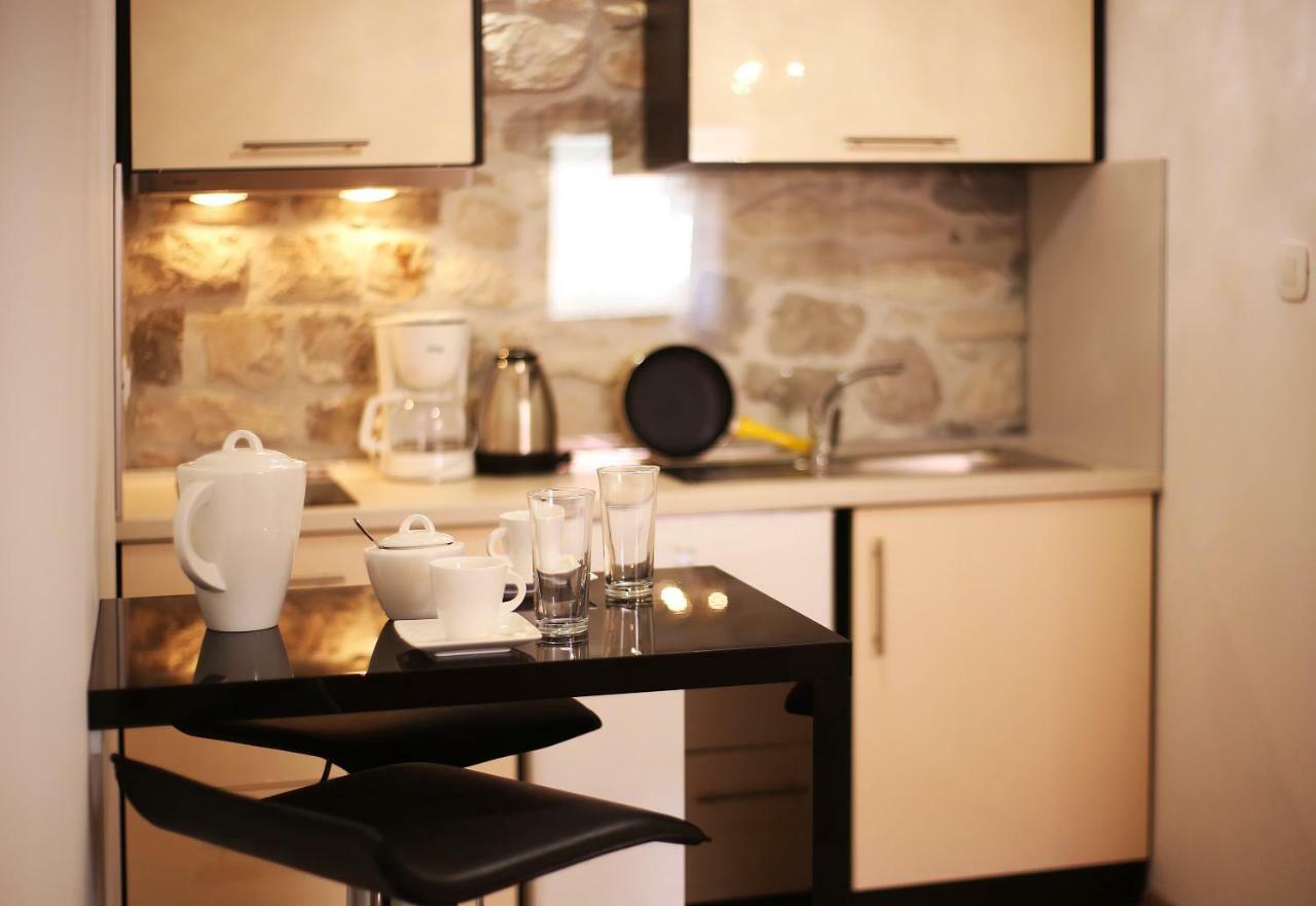 Apartments Dvor - Ap1, Ap2, Ap3 Baška Voda Εξωτερικό φωτογραφία