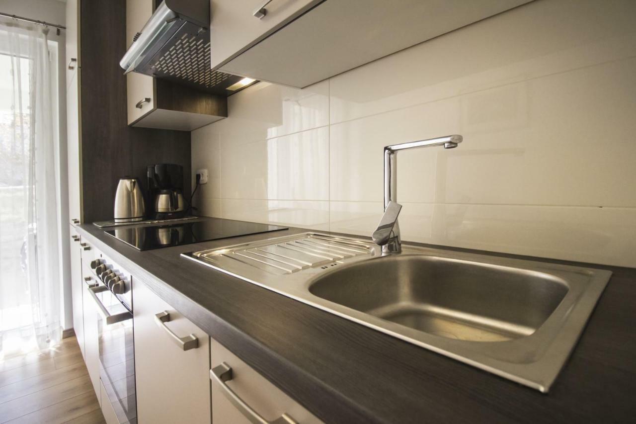 Apartments Dvor - Ap1, Ap2, Ap3 Baška Voda Εξωτερικό φωτογραφία