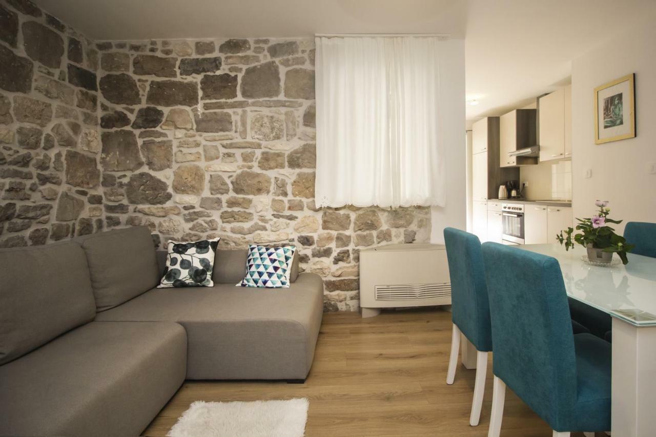 Apartments Dvor - Ap1, Ap2, Ap3 Baška Voda Εξωτερικό φωτογραφία
