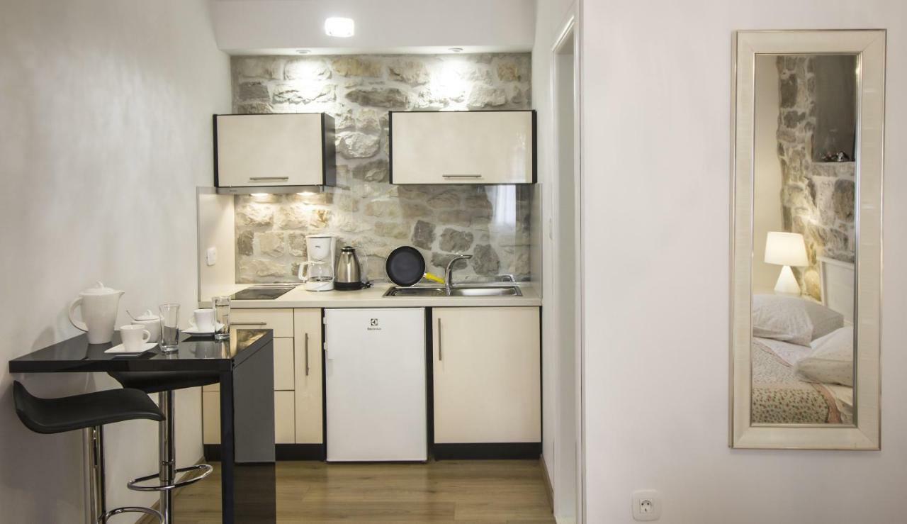 Apartments Dvor - Ap1, Ap2, Ap3 Baška Voda Εξωτερικό φωτογραφία