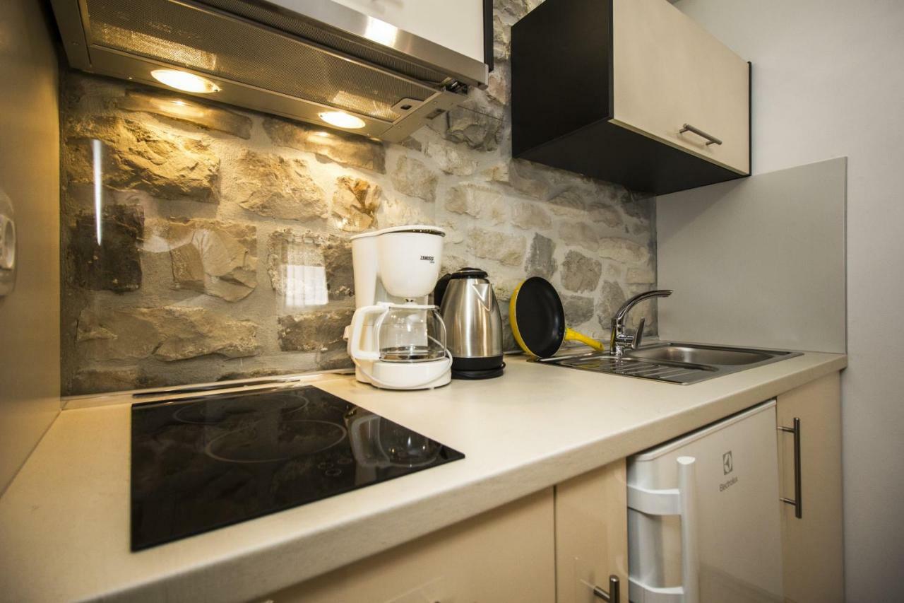 Apartments Dvor - Ap1, Ap2, Ap3 Baška Voda Εξωτερικό φωτογραφία