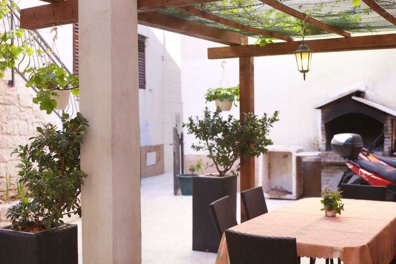 Apartments Dvor - Ap1, Ap2, Ap3 Baška Voda Εξωτερικό φωτογραφία