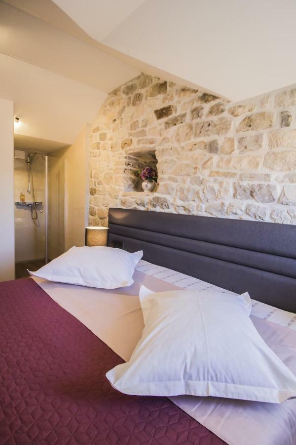 Apartments Dvor - Ap1, Ap2, Ap3 Baška Voda Εξωτερικό φωτογραφία