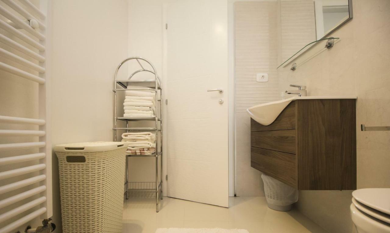 Apartments Dvor - Ap1, Ap2, Ap3 Baška Voda Εξωτερικό φωτογραφία